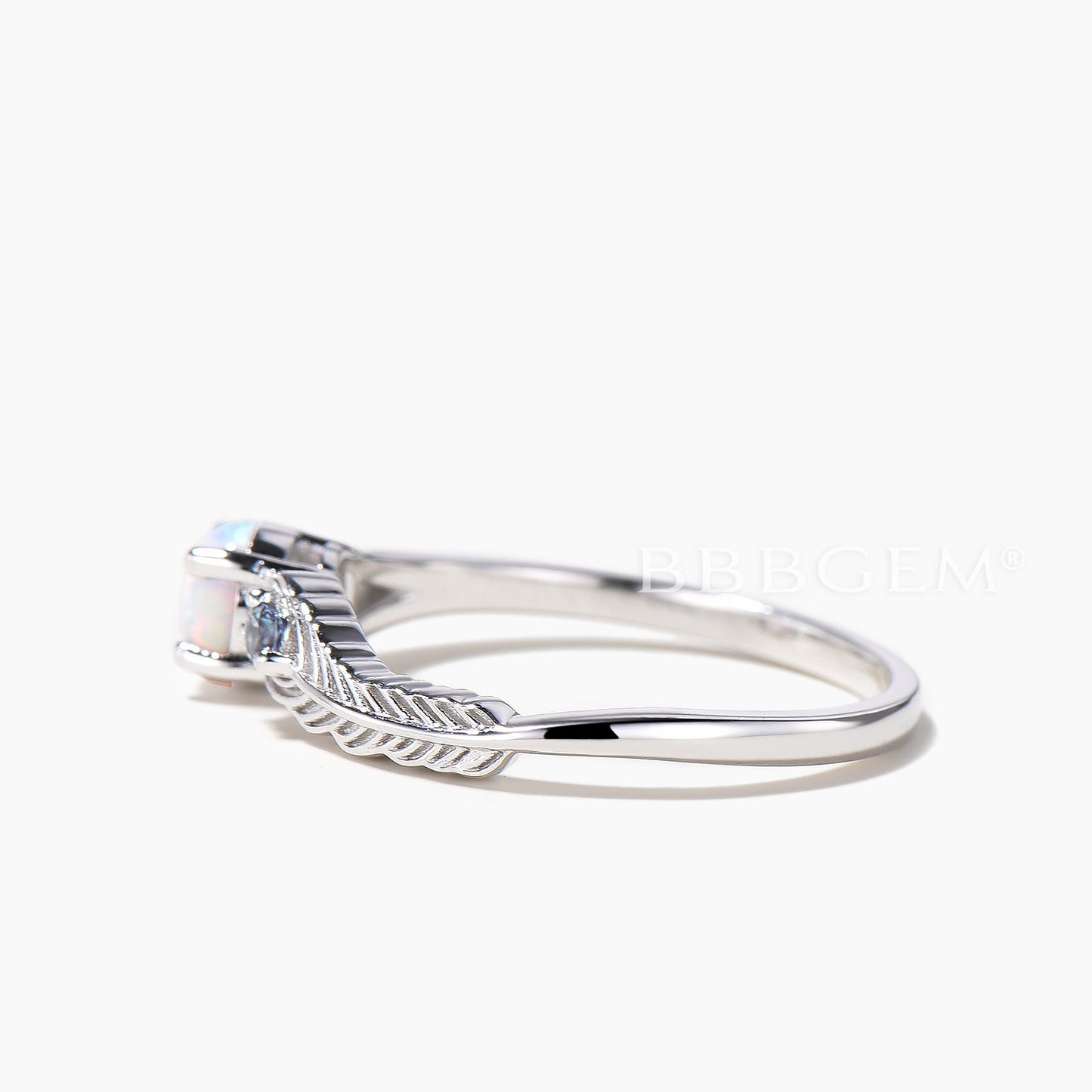 5mm Round Cut White Opal Alexandrite Peacock Feather Split Shank Wedding Ring