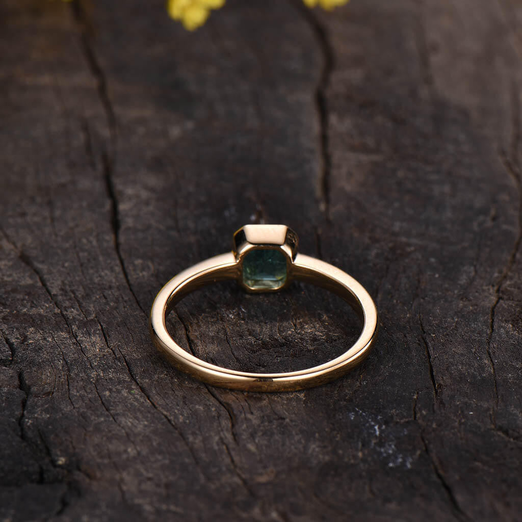 emerald solitaire ring 4