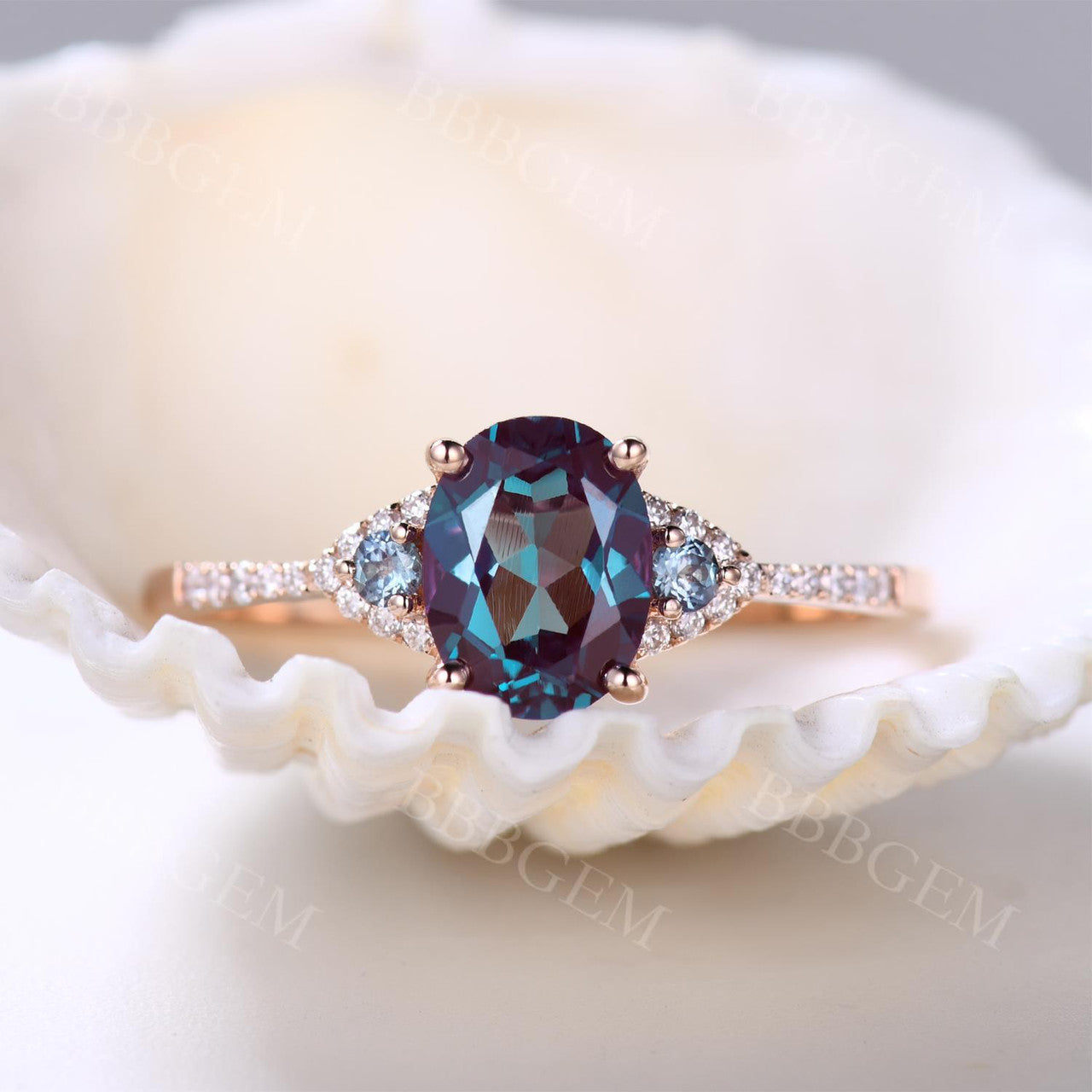 Alexandrite Diamond Engagement Ring 6x8mm Oval Cut Color-changing Stone  Rose Gold