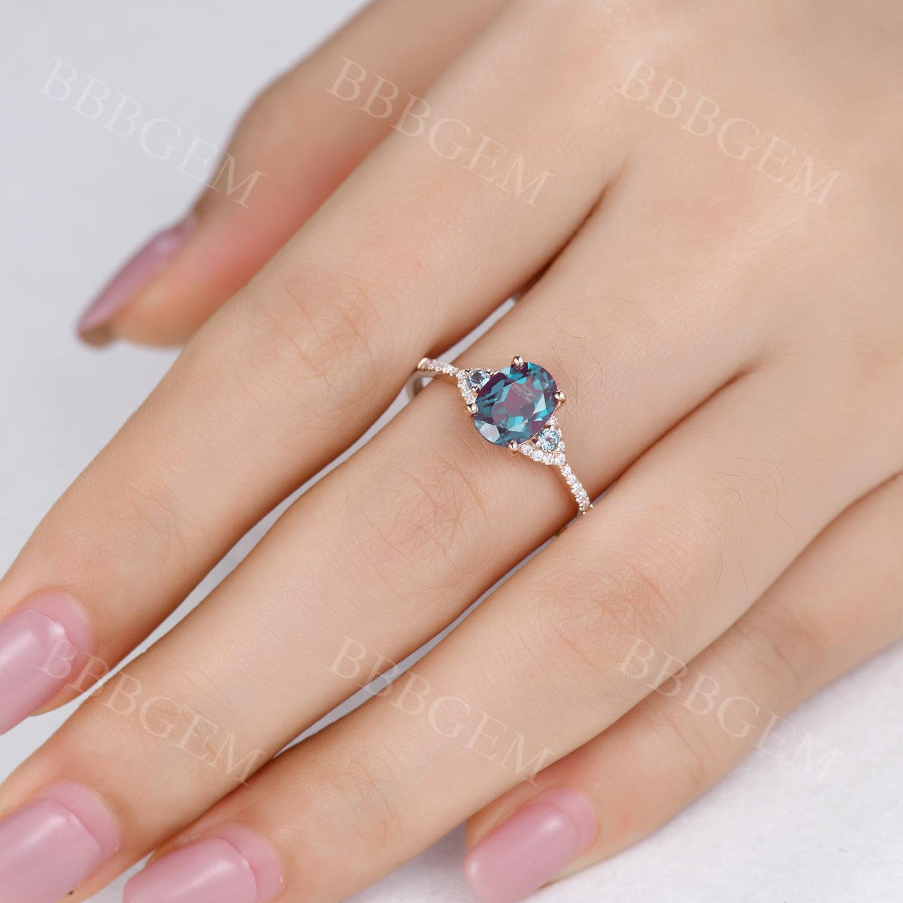 Alexandrite Diamond Engagement Ring 6x8mm Oval Cut Color-changing Stone  Rose Gold