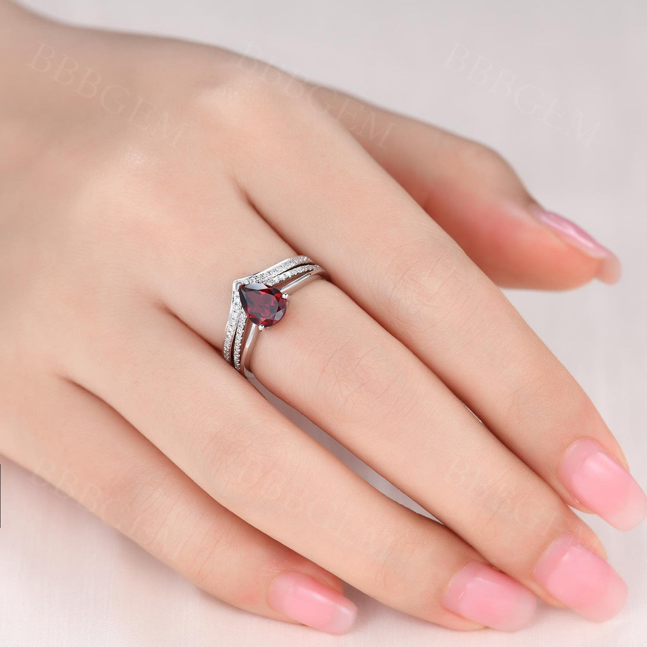 Pear Shaped Garnet Wedding Set-Natural Garnet Shaped Band Bridal Ring Set-18K White Gold Red Garnet Engagement Ring Set Two Pieces