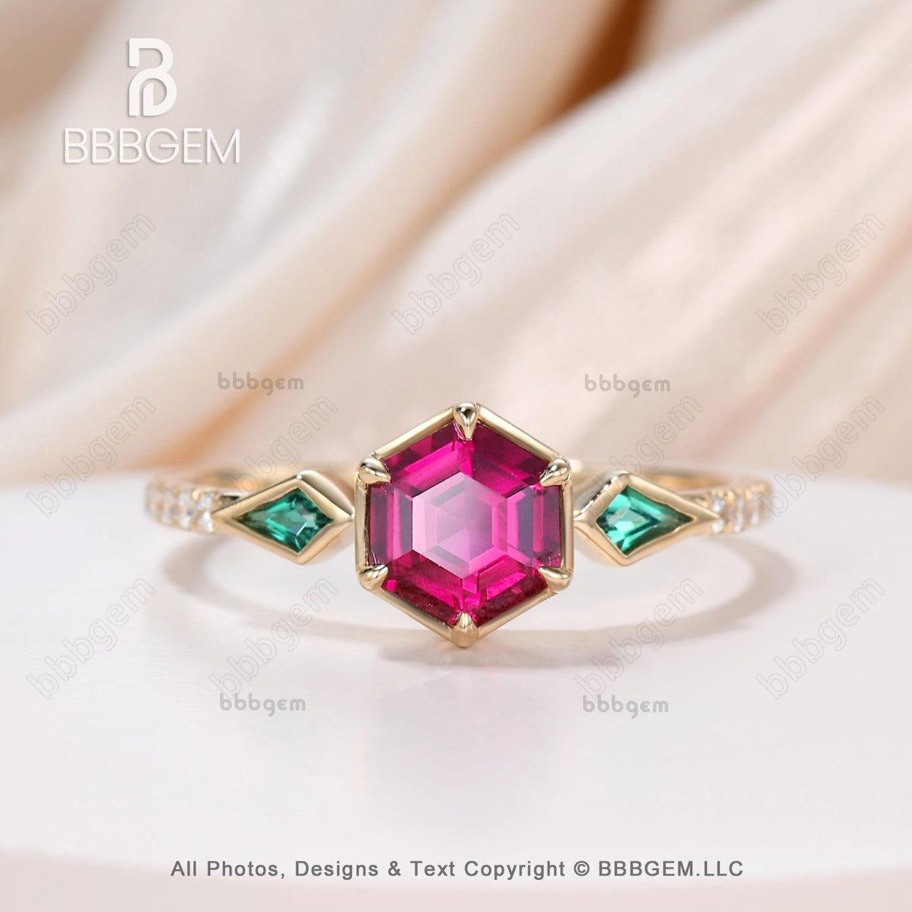 Women Hexagon Lab Ruby Ring Silver Vintage 3-Stones Ruby & Emerald Kite Cut Side Stones Engagement Ring