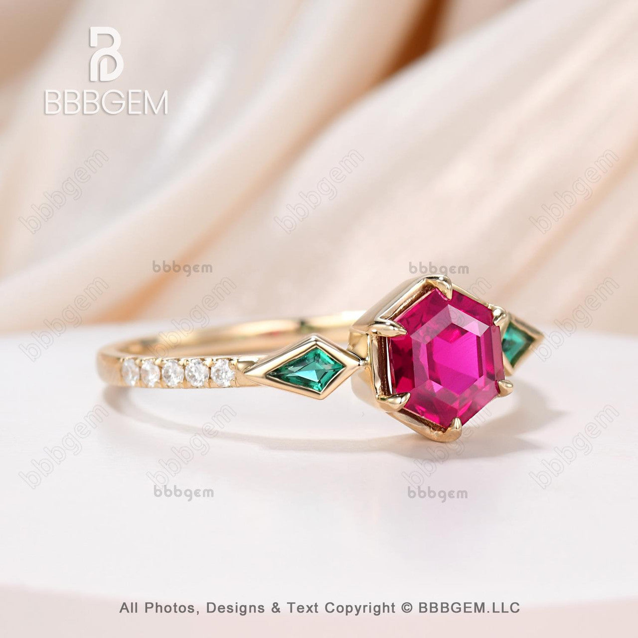 Women Hexagon Lab Ruby Ring Silver Vintage 3-Stones Ruby & Emerald Kite Cut Side Stones Engagement Ring