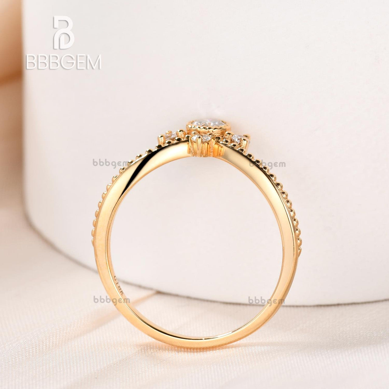diamond wedding band-3 stone curve diamond women band-bbbgem diamond everyday band