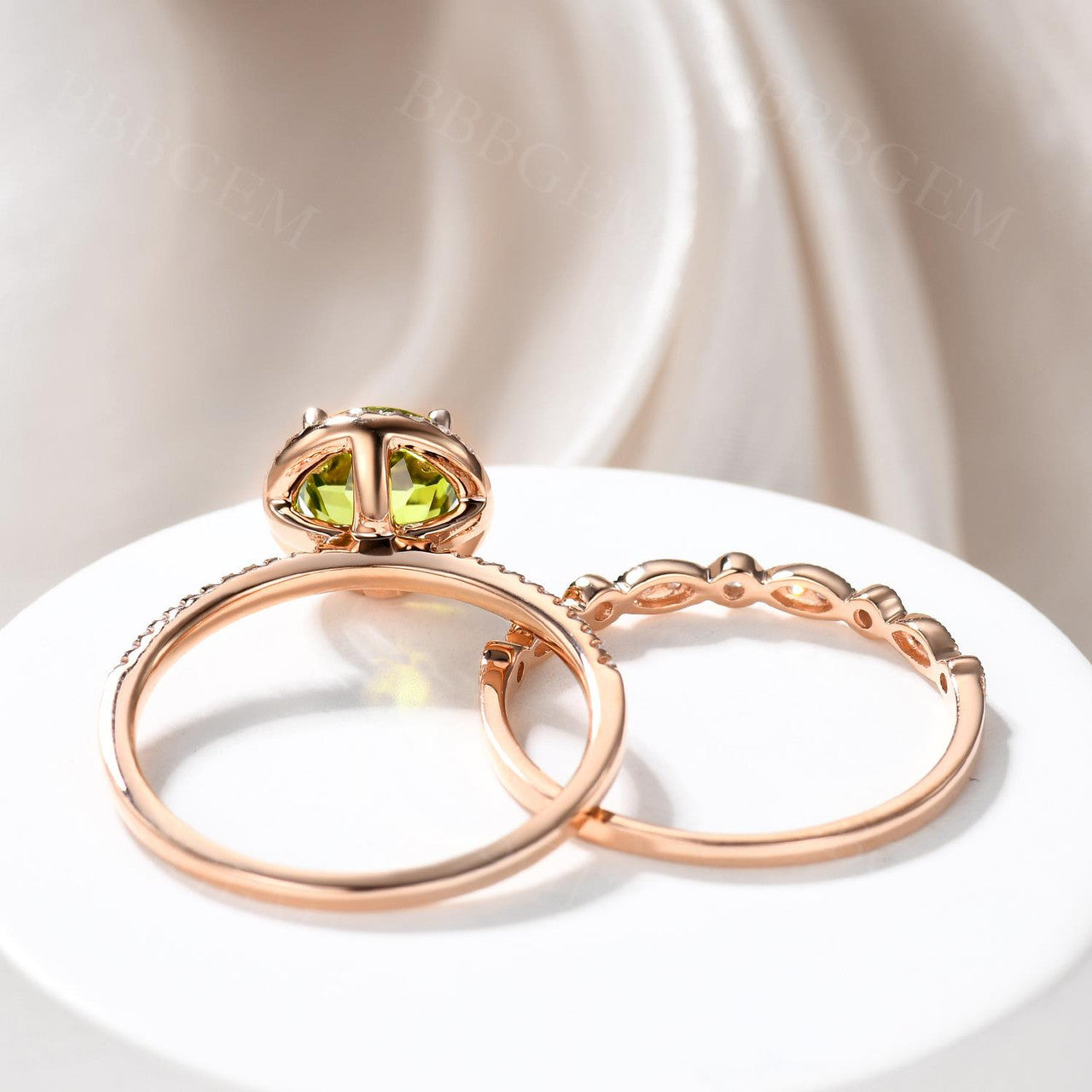 green peridot diamond halo ring set-peridot august birthstone wedding ring set rose gold