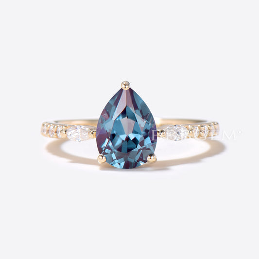 1.2CT Vintage Pear Cut Alexandrite Engagement Ring Moissanite Wedding Band