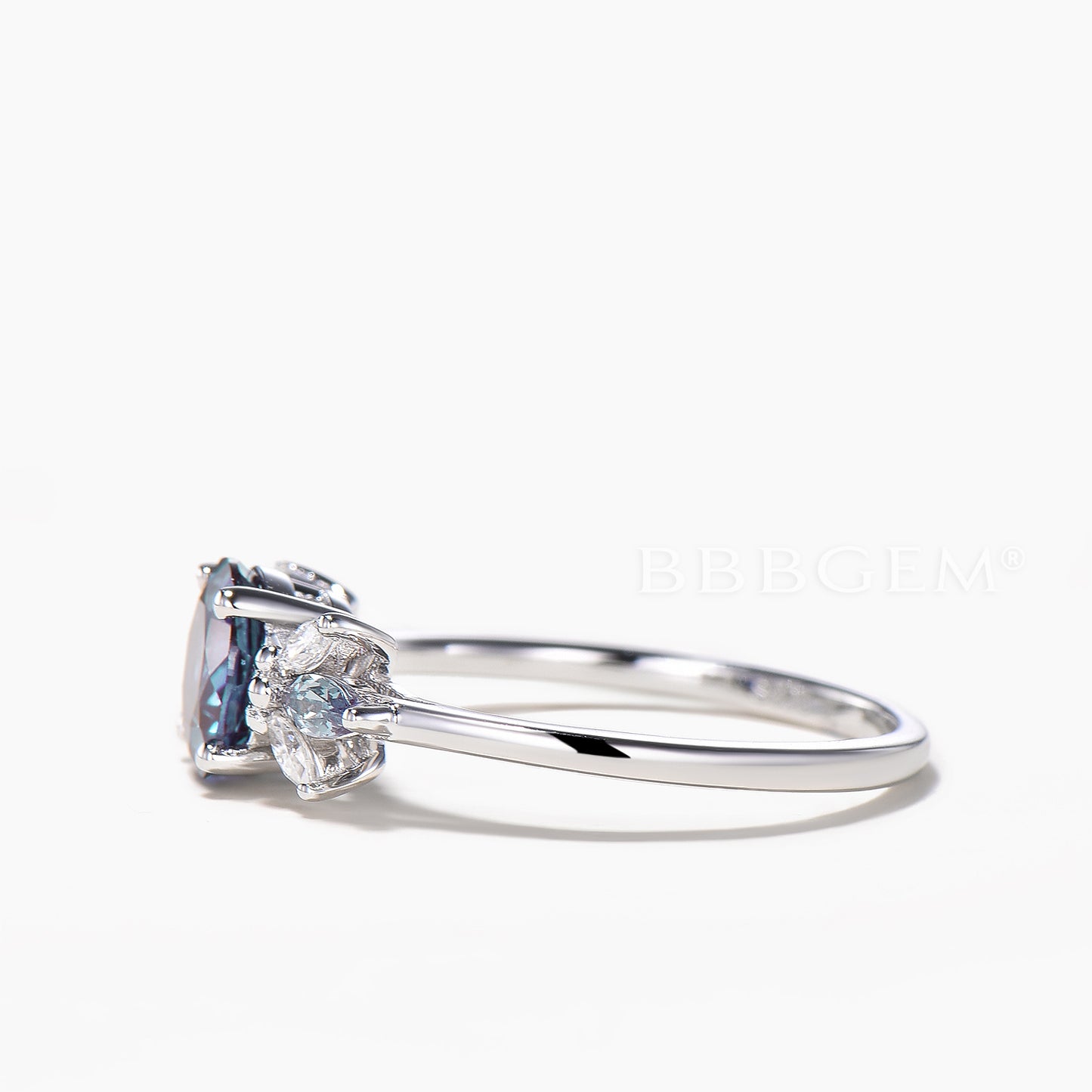 Round Cut Color-change Alexandrite Wedding Ring Marquise Diamond Cluster Ring