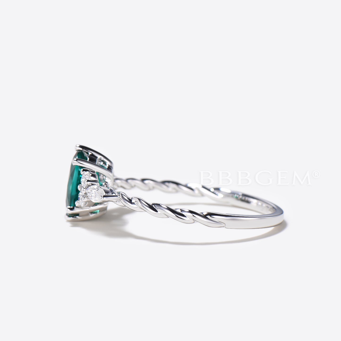 Oval Cut Green Emerald Engagement Ring Twisted Rope Wedding Ring