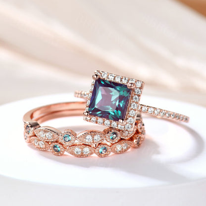 Alexandrite And Diamond Ring-BBBGEM Alexandrite Rings