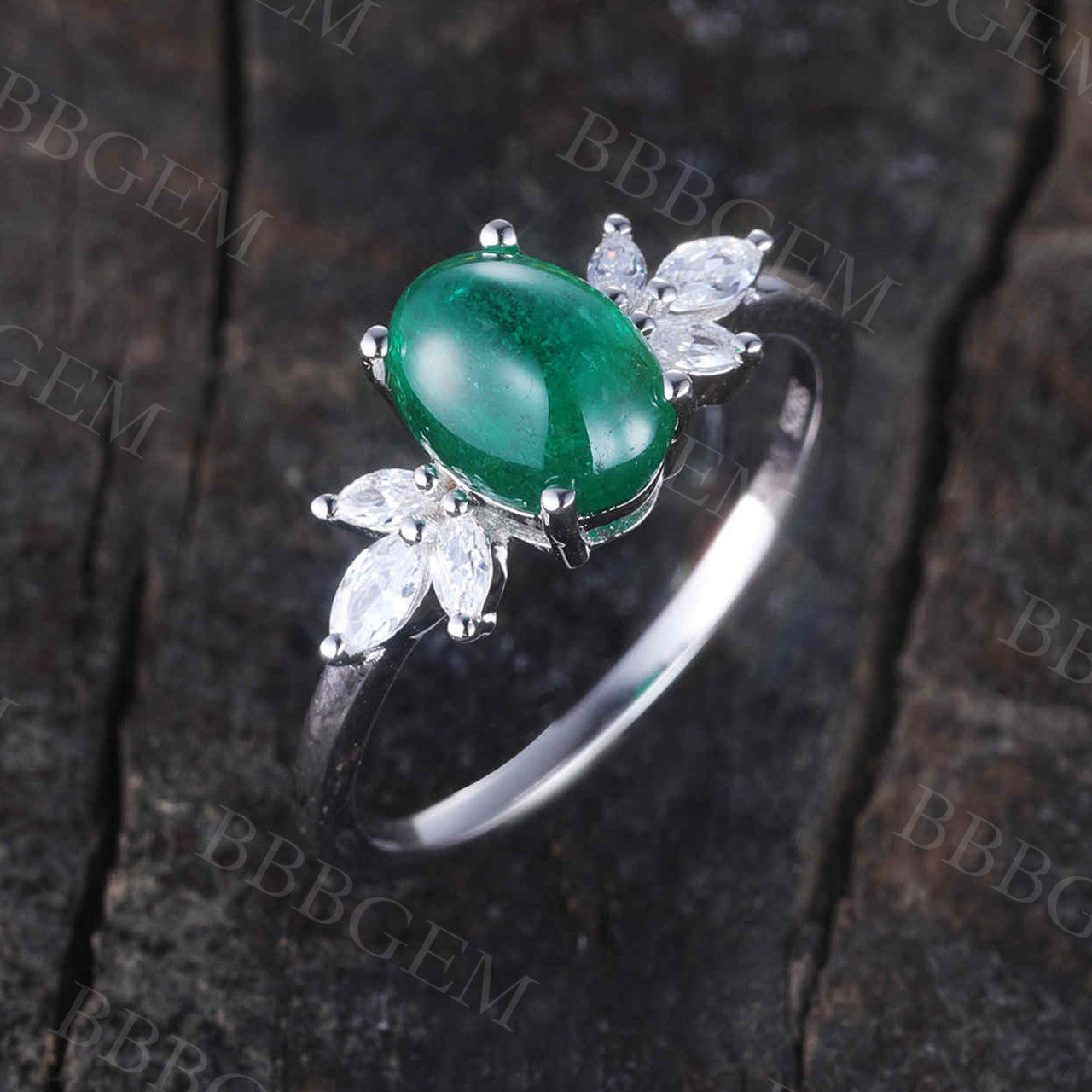 Natural vintage emerald engagement ring 01