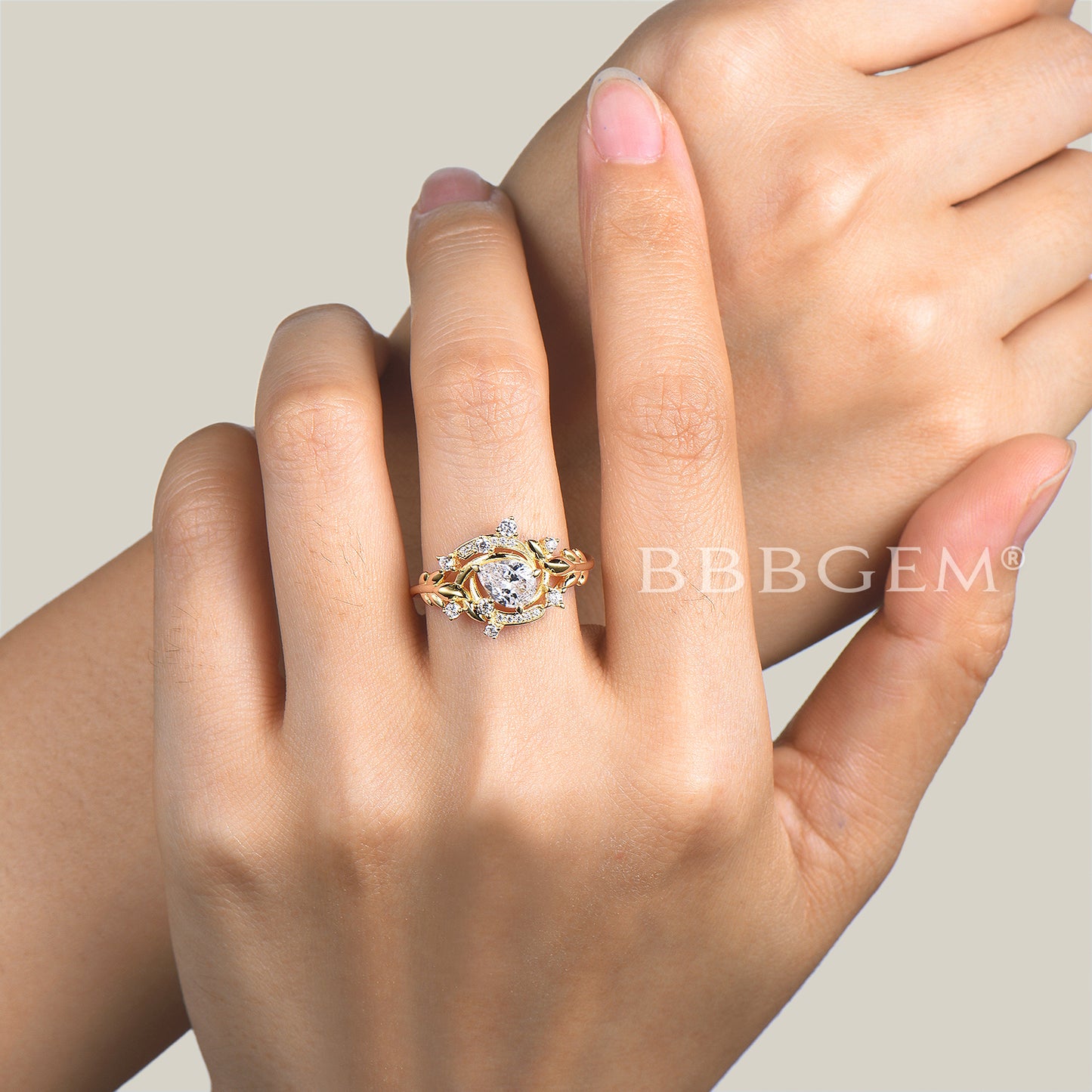 Pear Cut IGI Certificate Lab Grown Diamond Engagement Ring Diamond Leaf Ring