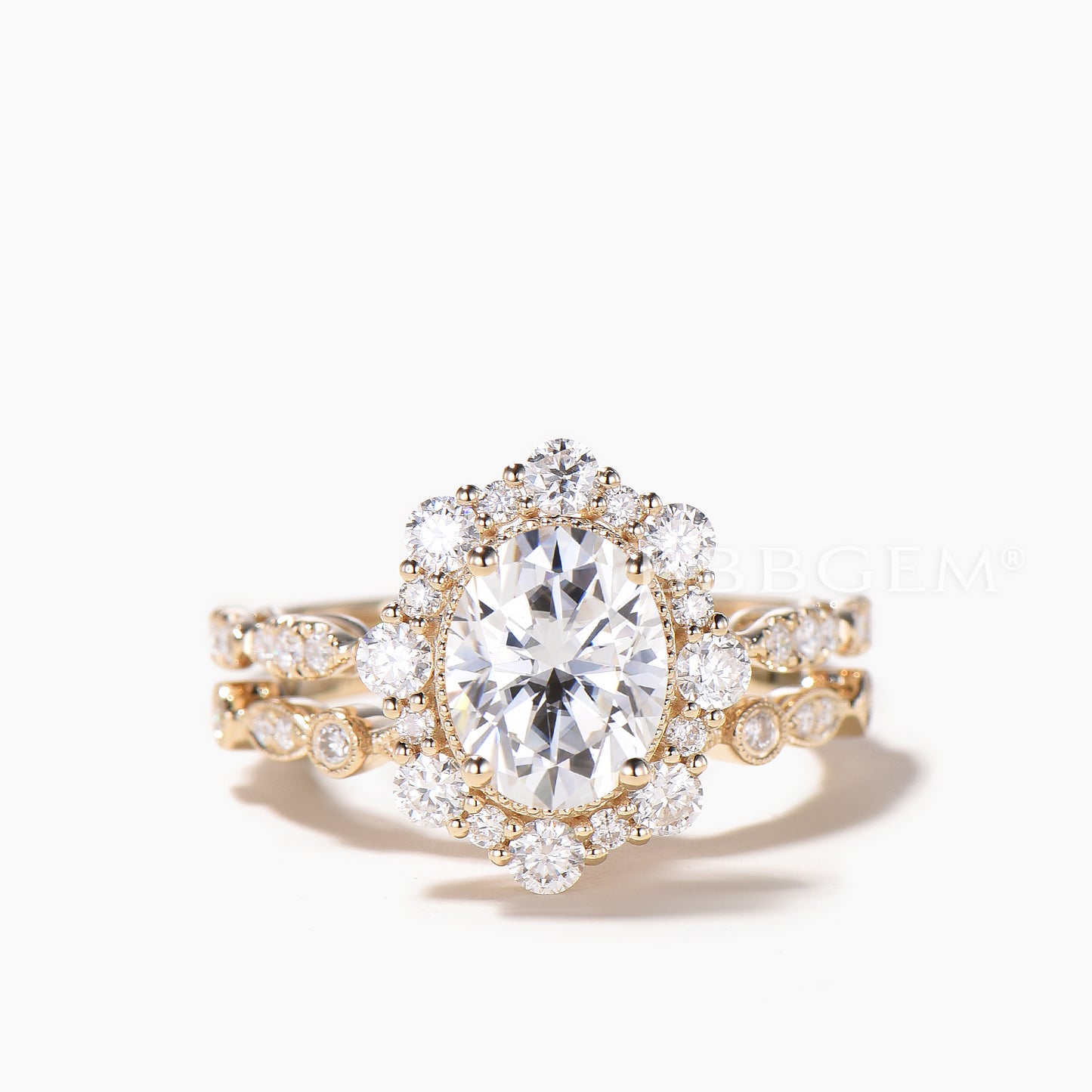 Oval Cut IGI Certificate Lab Grown Diamond Bridal Set Diamond Halo Engagement Ring