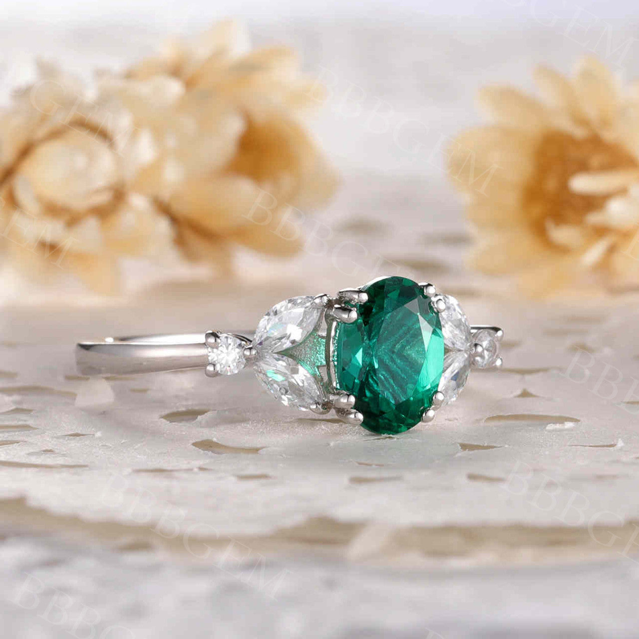 emerald engagement ring 7