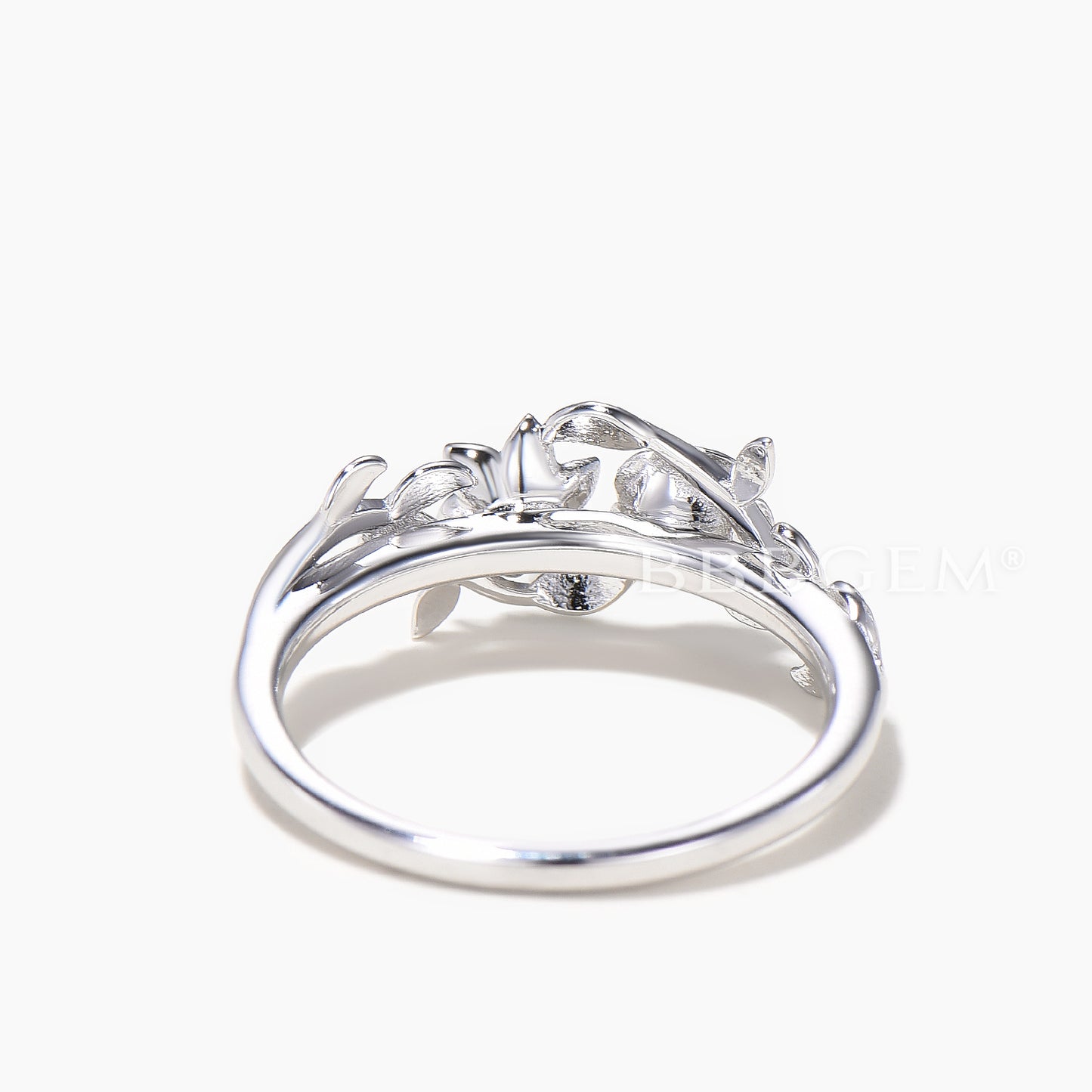 Nature Inspired Toi et Moi Engagement Ring Round Cut Peridot Emerald Floral  Ring