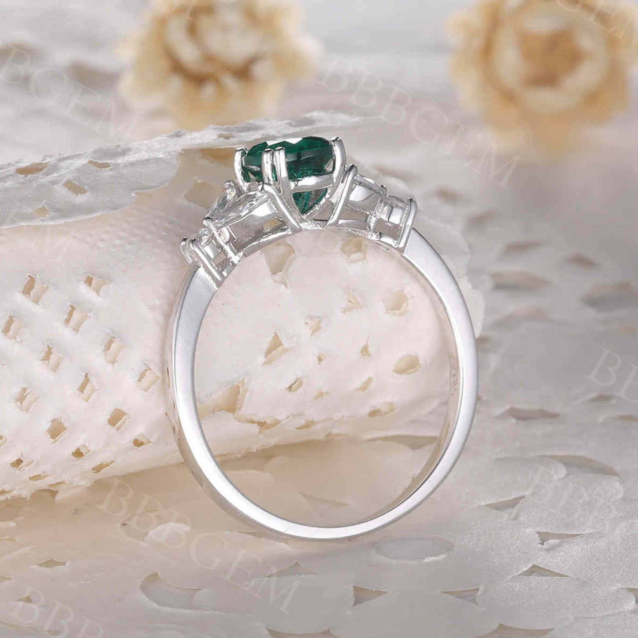 emerald engagement ring 6