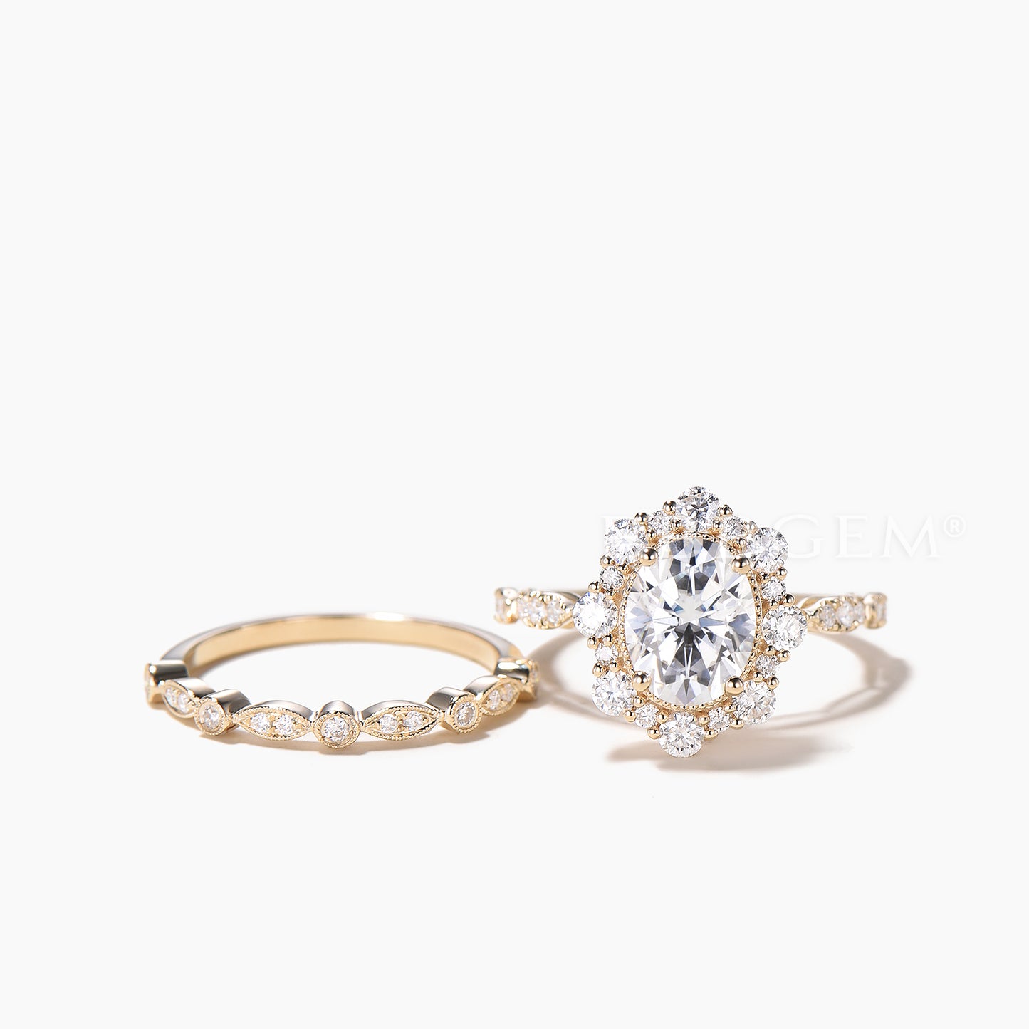 Oval Cut IGI Certificate Lab Grown Diamond Bridal Set Diamond Halo Engagement Ring