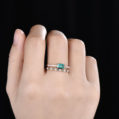 Baguette Cut Emerald Engagement Ring Set 01