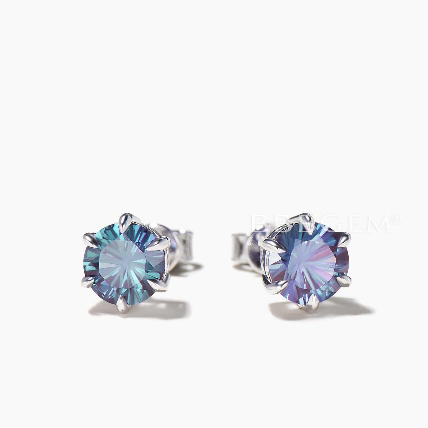 Round Shape Firework Cut Color-change Alexandrite Solitaire Stud Earrings