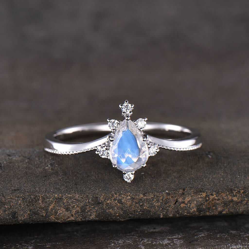 vintage moonstone ring