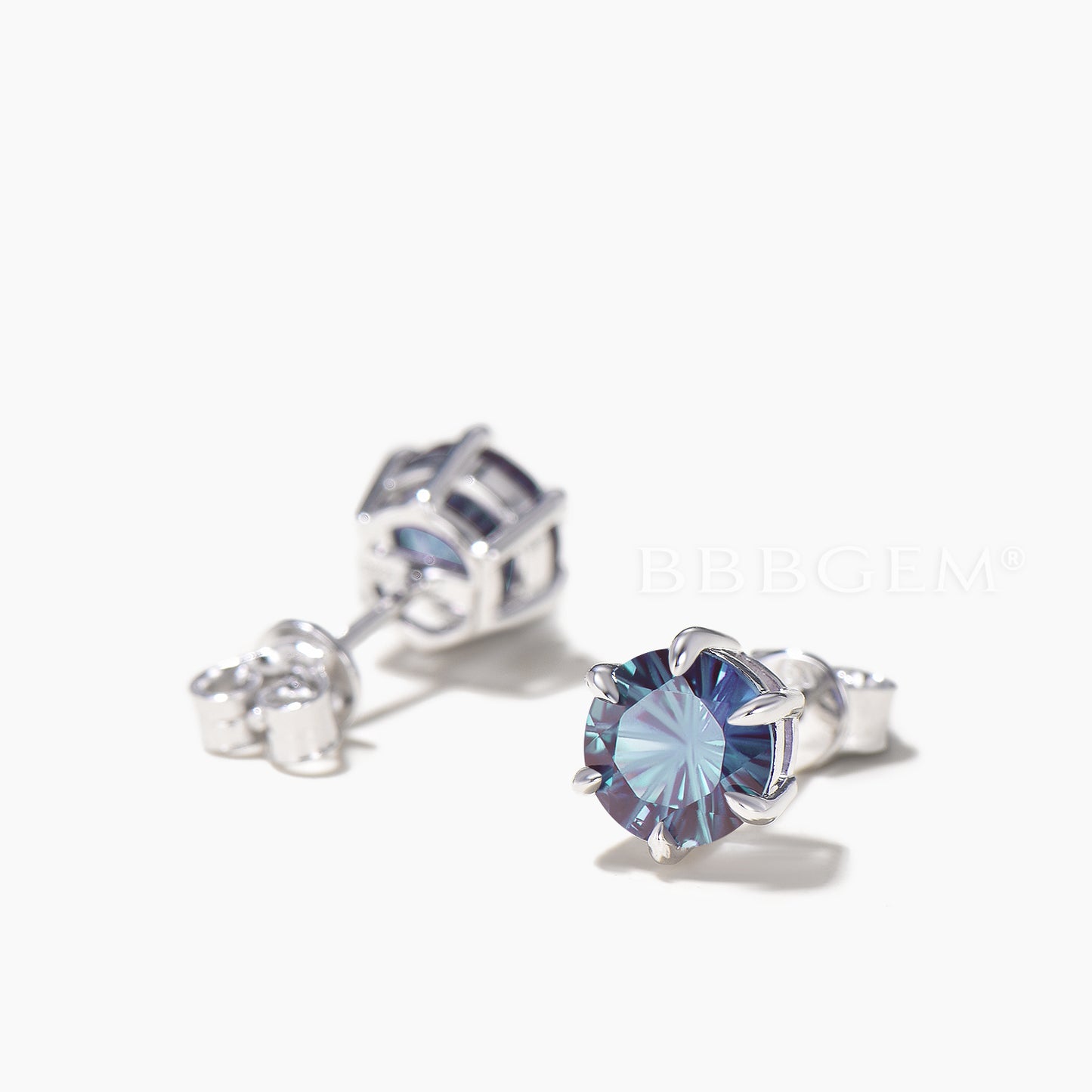 Round Shape Firework Cut Color-change Alexandrite Solitaire Stud Earrings