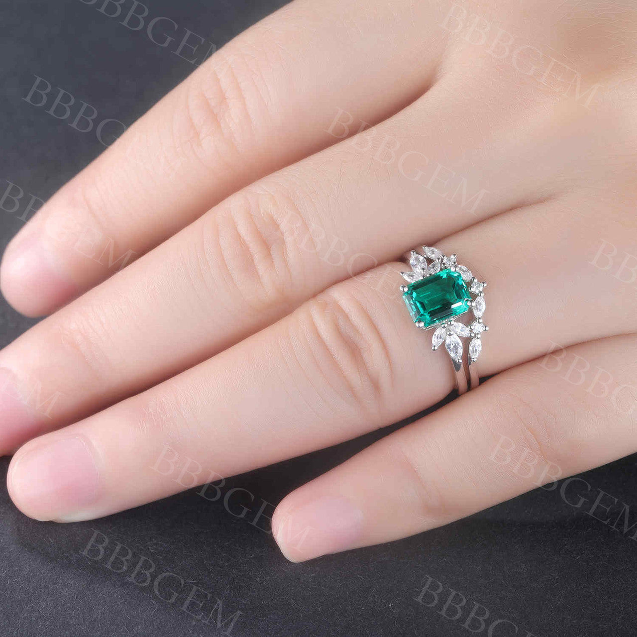 Emerald Diamond Engagement Ring 01