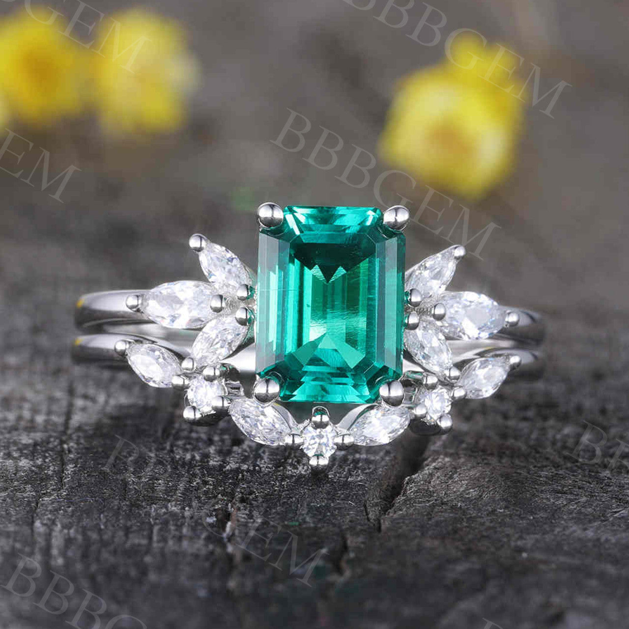 Emerald Diamond Engagement Ring 0