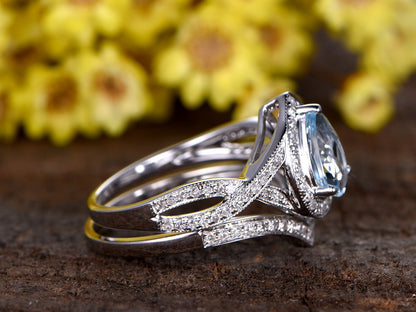 aquamarine and diamond ring