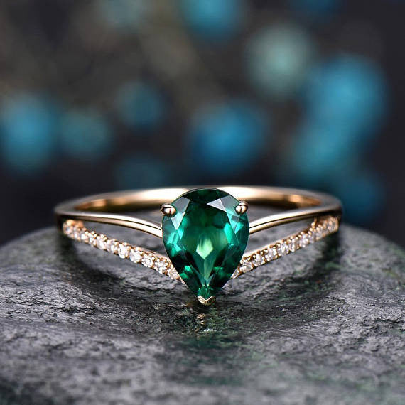 May birthstone emerand ring