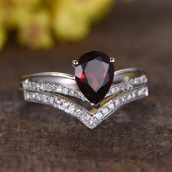 1.1 Carat Pear Shaped Garnet Wedding Set Diamond Engagement Ring 14k White Gold Curved V matching band