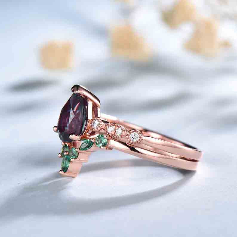 Pear alexandrite diamond ring and emerald wedding band 04