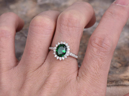 Emerald Engagement ring 6x8mm Oval Cut Vintage Emerald Ring White Gold CZ Wedding Ring