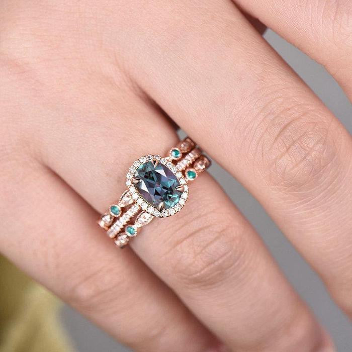 alexandrite halo diamond ring set