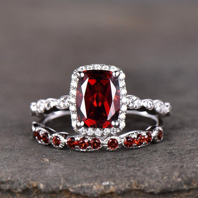 garnet engagement ring and wedding  band 0