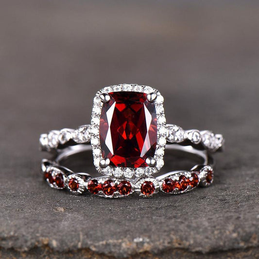 garnet engagement ring and wedding  band 0