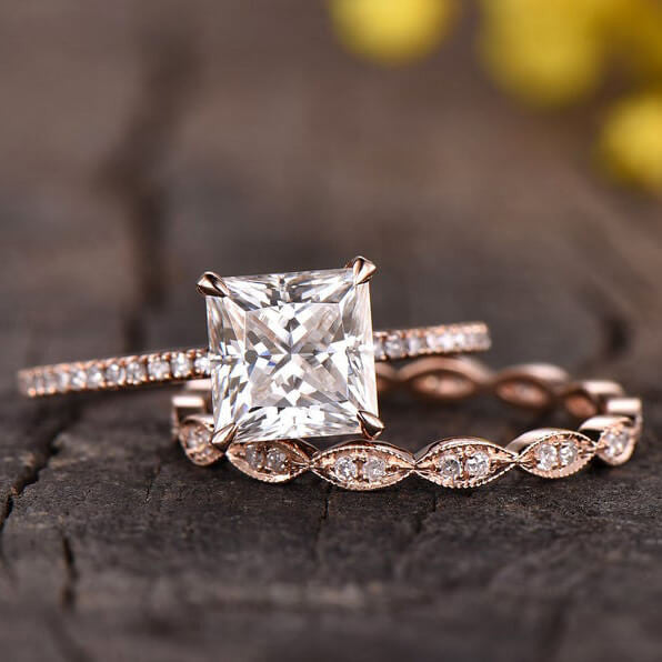 2 Carat Princess Cut Moissanite Engagement Ring Set 03