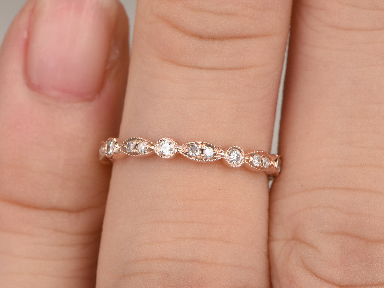 filigree diamond band